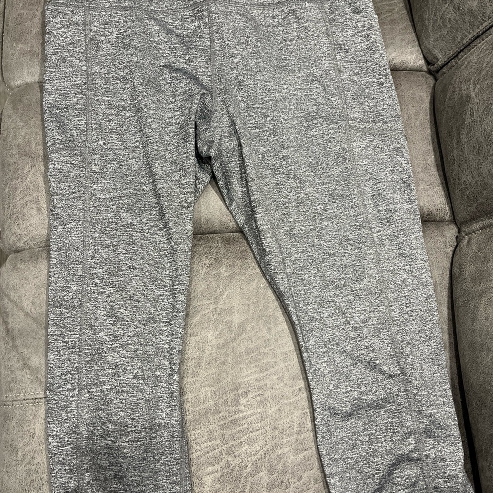 Avia Heather Gray Adult Capri leggings Size L(12-14)